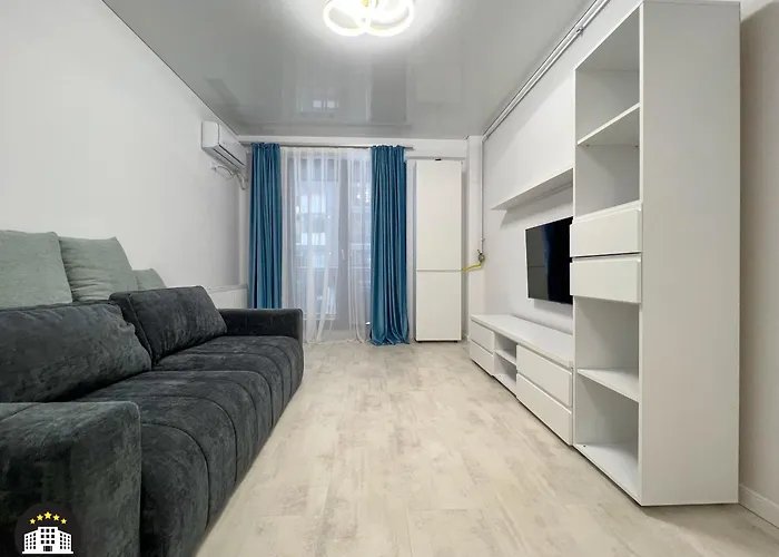 By Azimuth * Năvodari