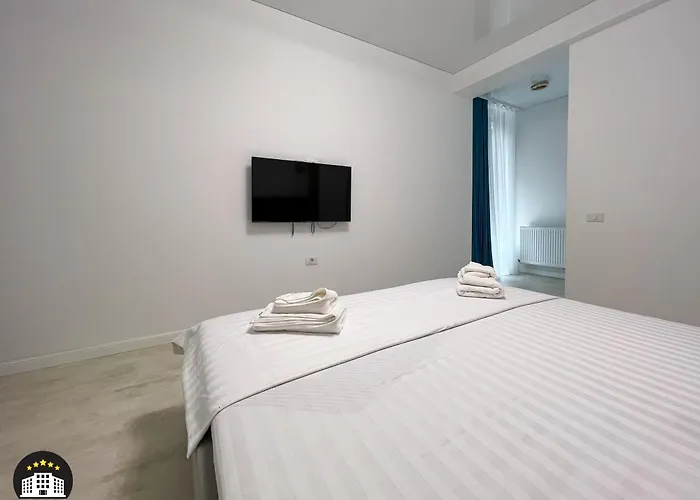 By Azimuth Năvodari