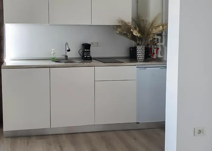 By Azimuth * Năvodari