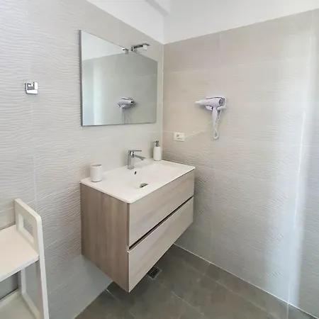 By Azimuth * Năvodari