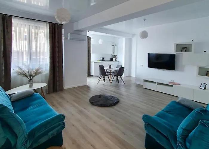 아파트 By Azimuth *